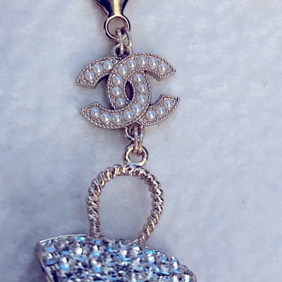 Jewelry - Pearl Purse  key chain